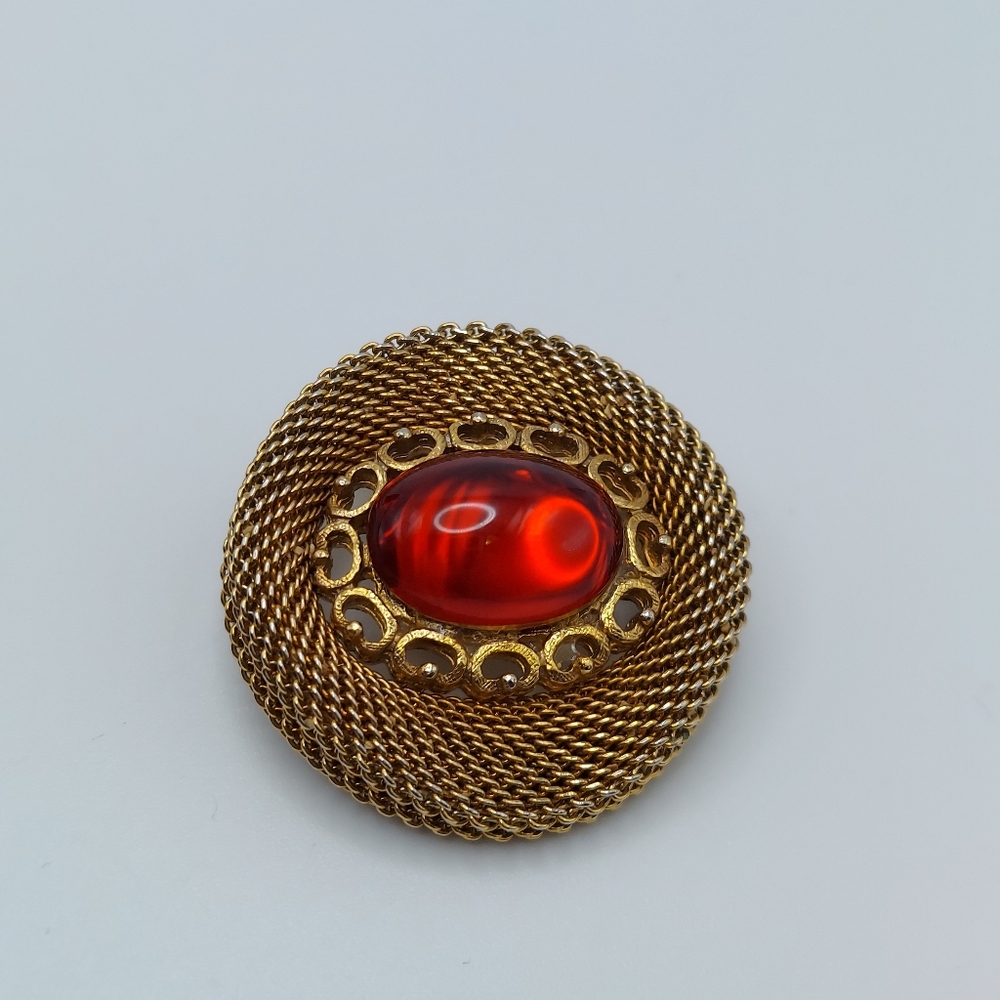 Vintage Netted Brooch w/Red Cabachon.